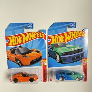 Hot Wheels 07 Ford Mustang  & Tesla Roadster THEN AND NOW 1:64 Diecast